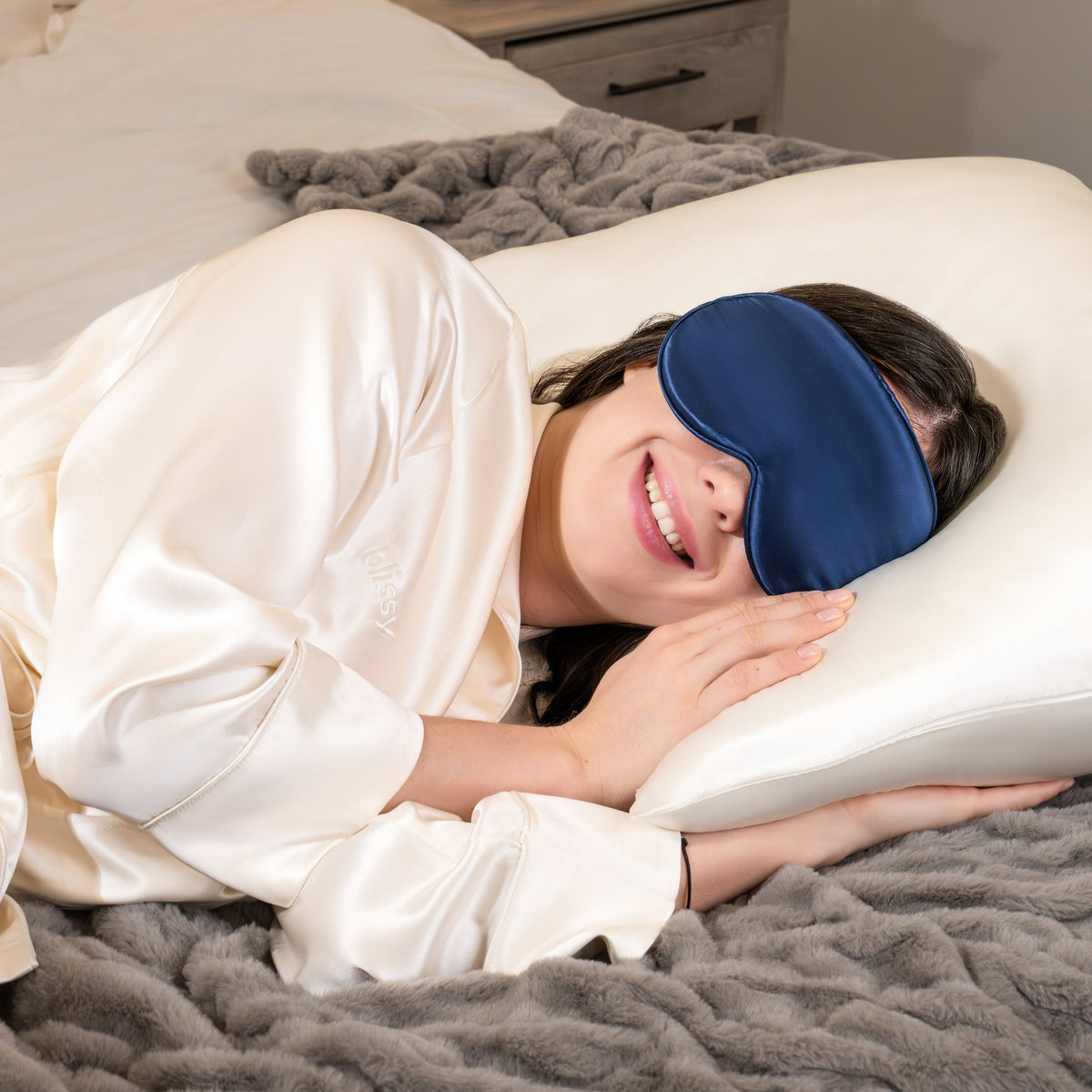 Sleep Mask - Blue - Profile